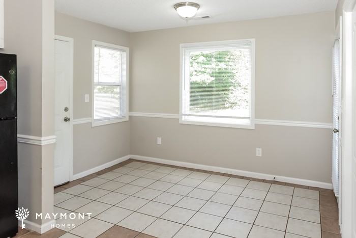 207 Cedar Creek Cir - Photo 5 of 12