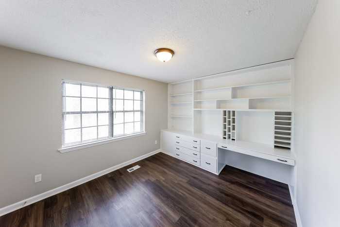 3405 Hilltop Rd Se - Photo 3 of 10