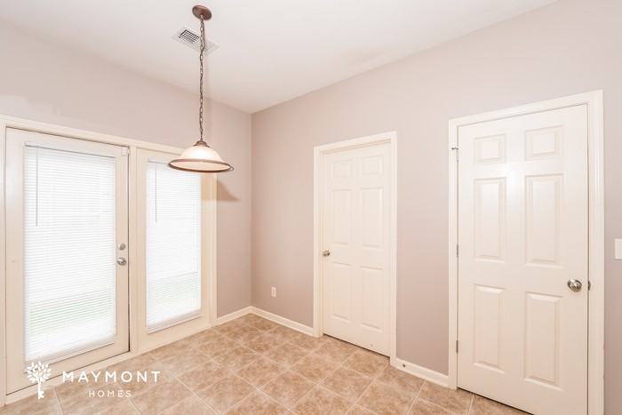 1104 Washington Dr - Photo 5 of 12