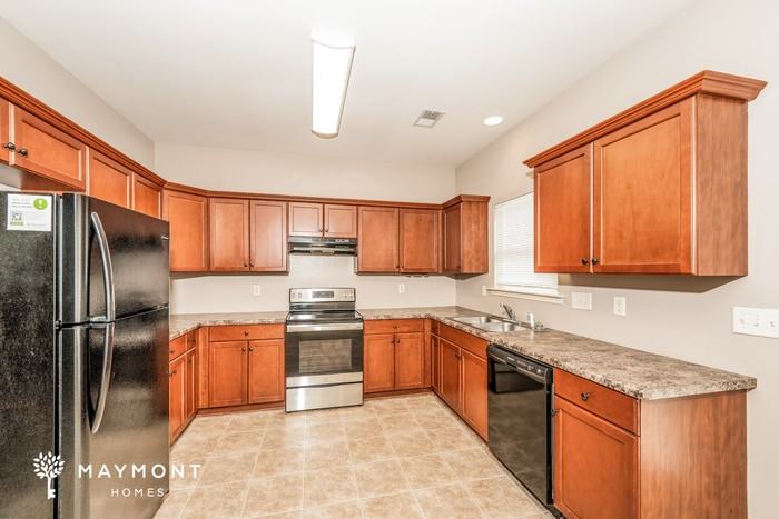 1104 Washington Dr - Photo 6 of 12