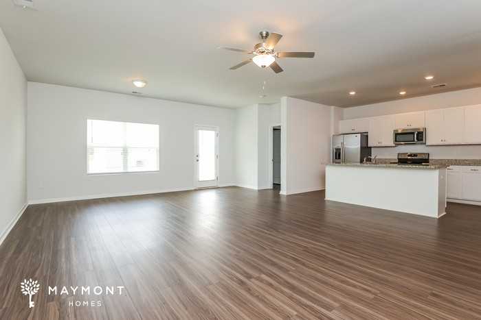 301 Augustine Dr - Photo 5 of 14