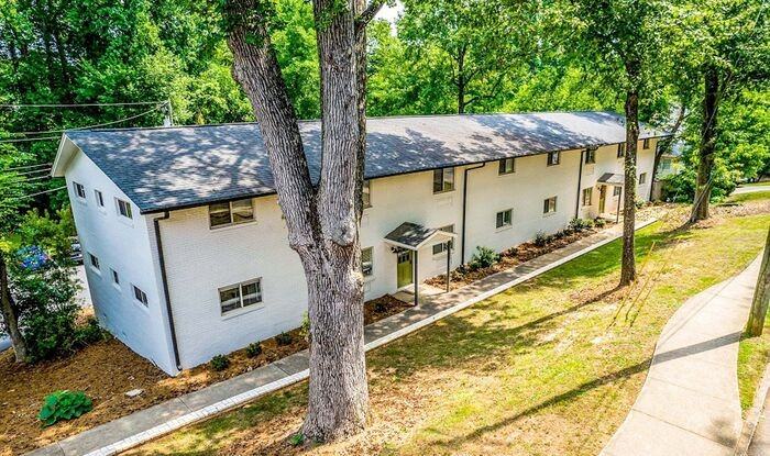 711 Oakview Rd #17 - Photo 2 of 20