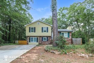 4636 Hamlet Walk Se - Photo 1 of 1