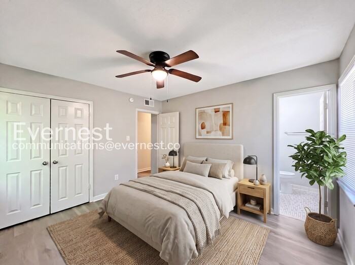 2372 Ashland Dr - Photo 3 of 14