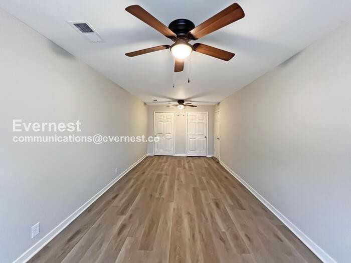 2372 Ashland Dr - Photo 7 of 14