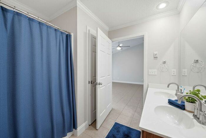 2168 Suncrest Village Ln #2168 - Photo 4 of 29