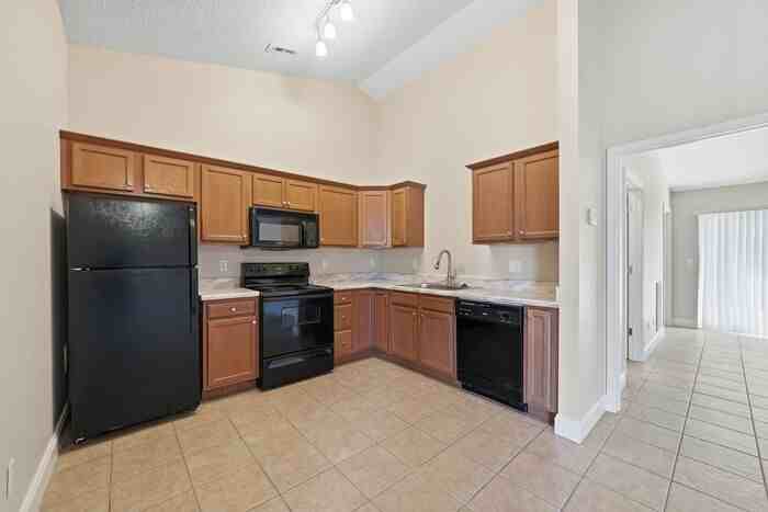 2168 Suncrest Village Ln #2168 - Photo 6 of 29
