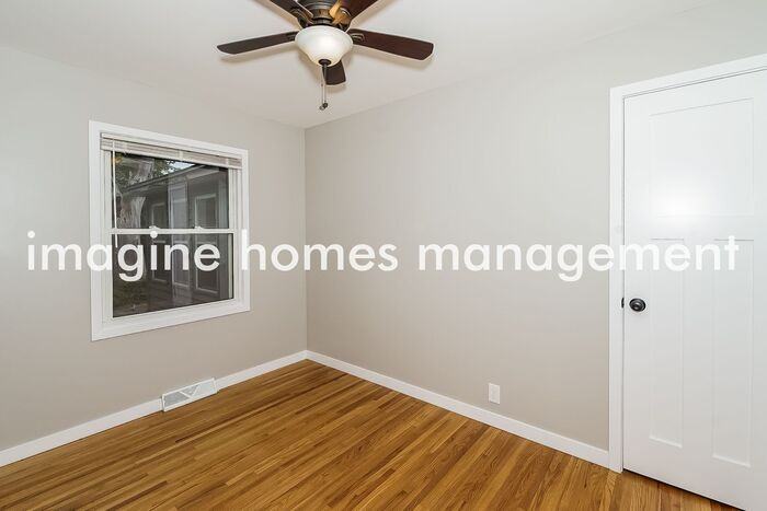 416 E 101st St - Photo 7 of 17