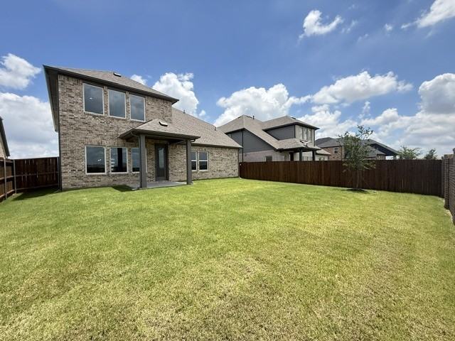 17141 Oxborough Dr - Photo 2 of 35