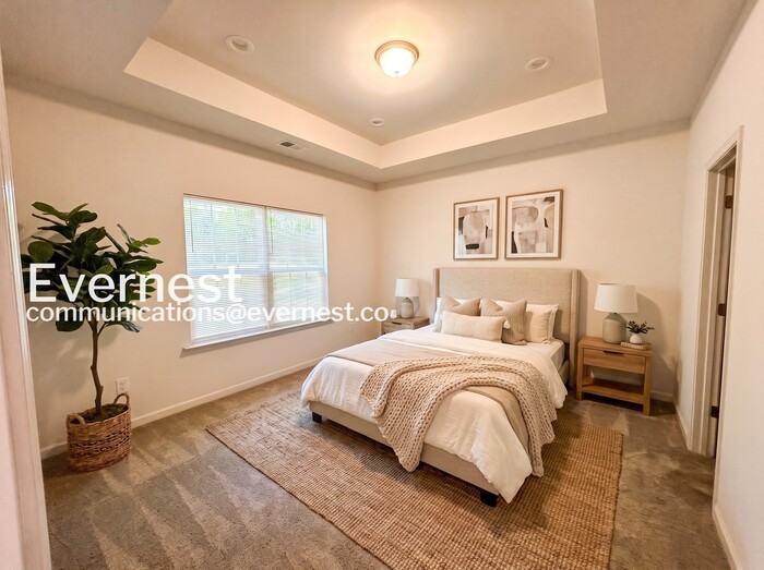 2722 Crawford Ave - Photo 4 of 13
