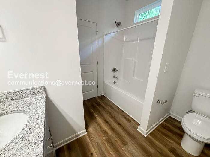 2722 Crawford Ave - Photo 5 of 13