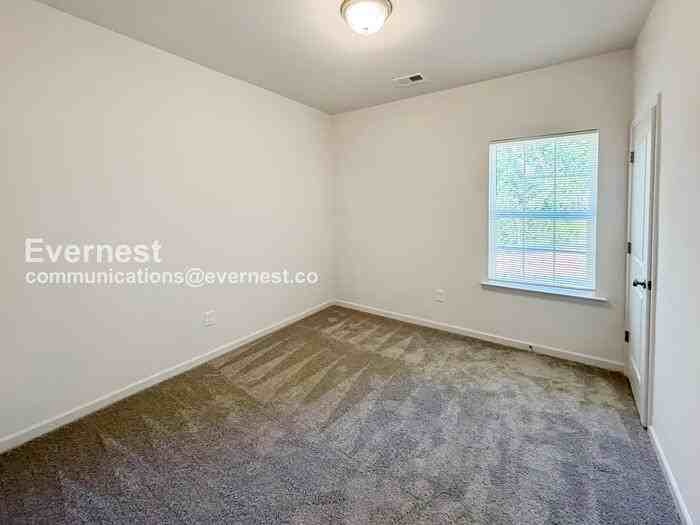 2722 Crawford Ave - Photo 7 of 13