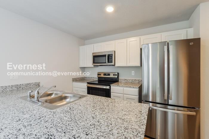 13 Zebulon Pl - Photo 5 of 20