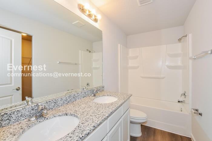 13 Zebulon Pl - Photo 7 of 20