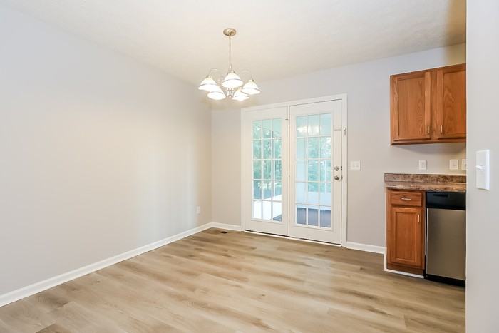 1031 Heydel Cir - Photo 6 of 16