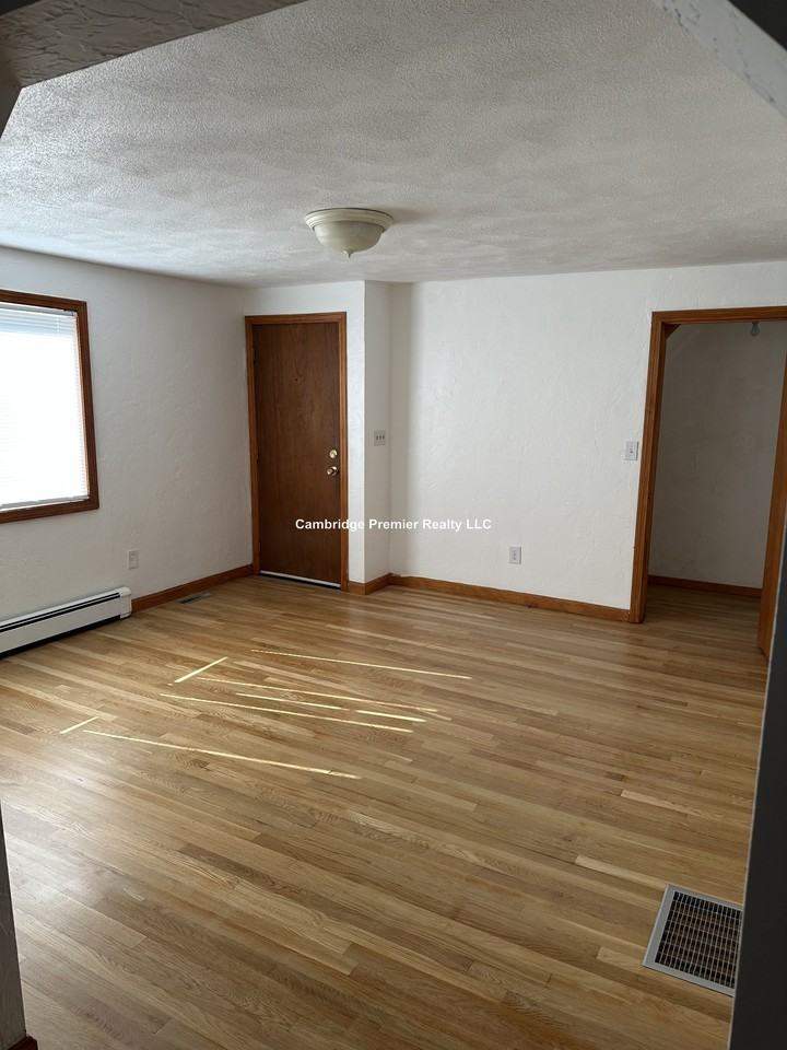 Murdock St #1 - Photo 2 of 7