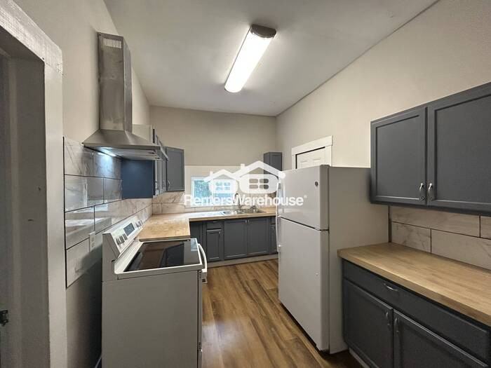 5621 Court H - Photo 2 of 13