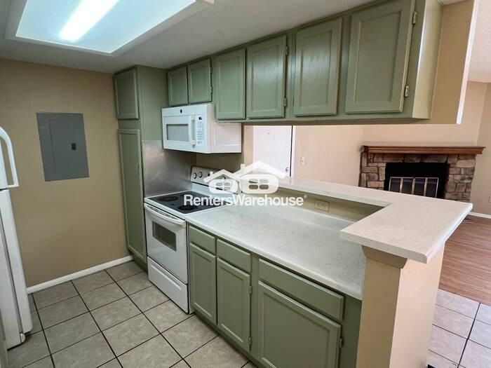 18043 E Ohio Ave #203 - Photo 4 of 14