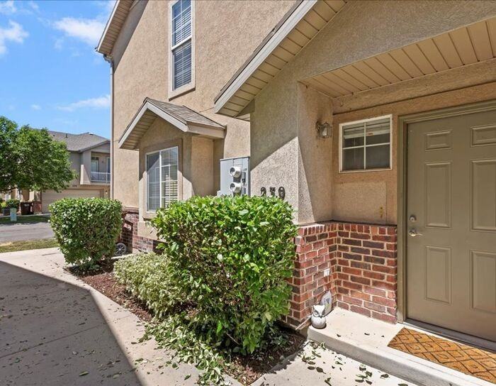 239 Birmingham Ln - Photo 2 of 22