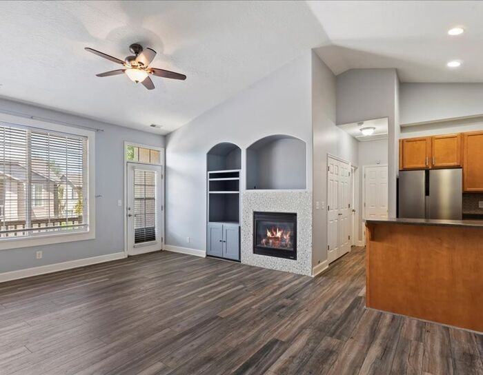 239 Birmingham Ln - Photo 4 of 22
