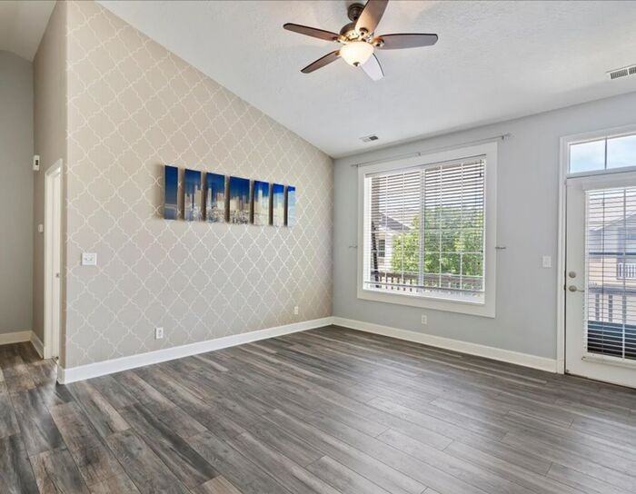239 Birmingham Ln - Photo 5 of 22