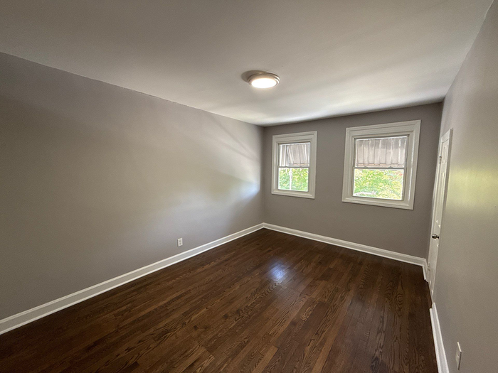 3600 Manchester Ave - Photo 7 of 11