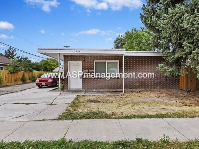 2554 S Park St #B - Photo 2 of 17