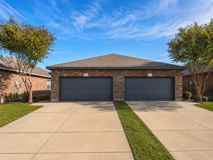 920 Walnut St - Photo 1 of 1
