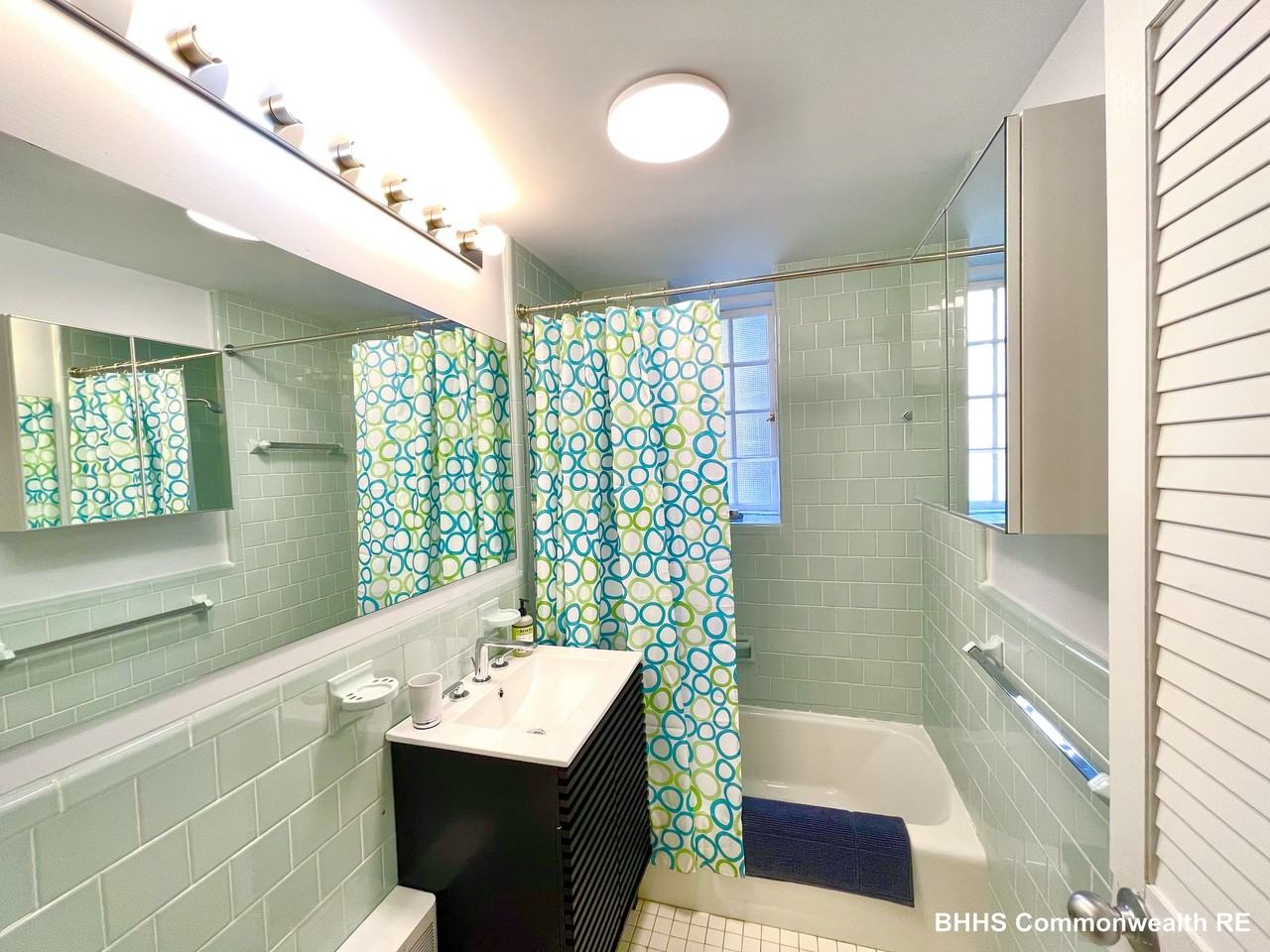 988 Memorial Dr #282 - Photo 2 of 15