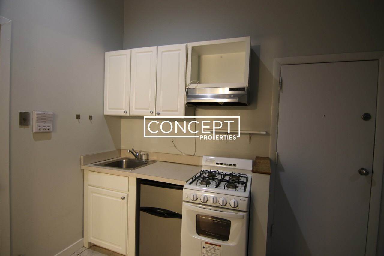 550 Columbus Ave #1 - Photo 5 of 5