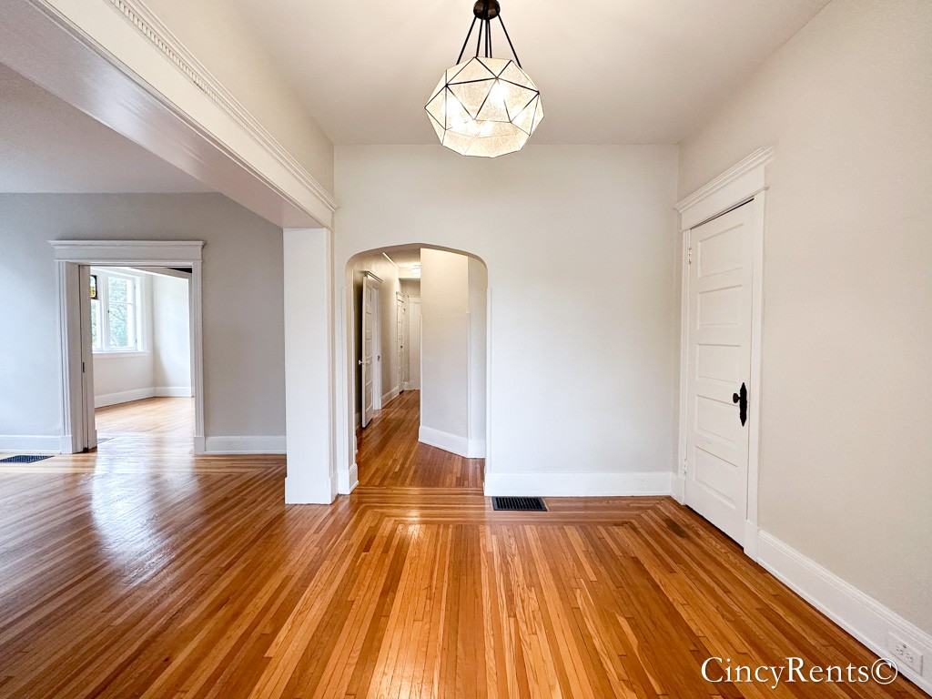 2552 Erie Ave #1 - Photo 2 of 25