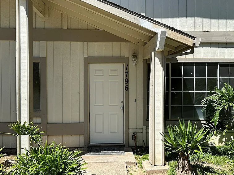 1796 Merced Ave #1796B - Photo 2 of 9