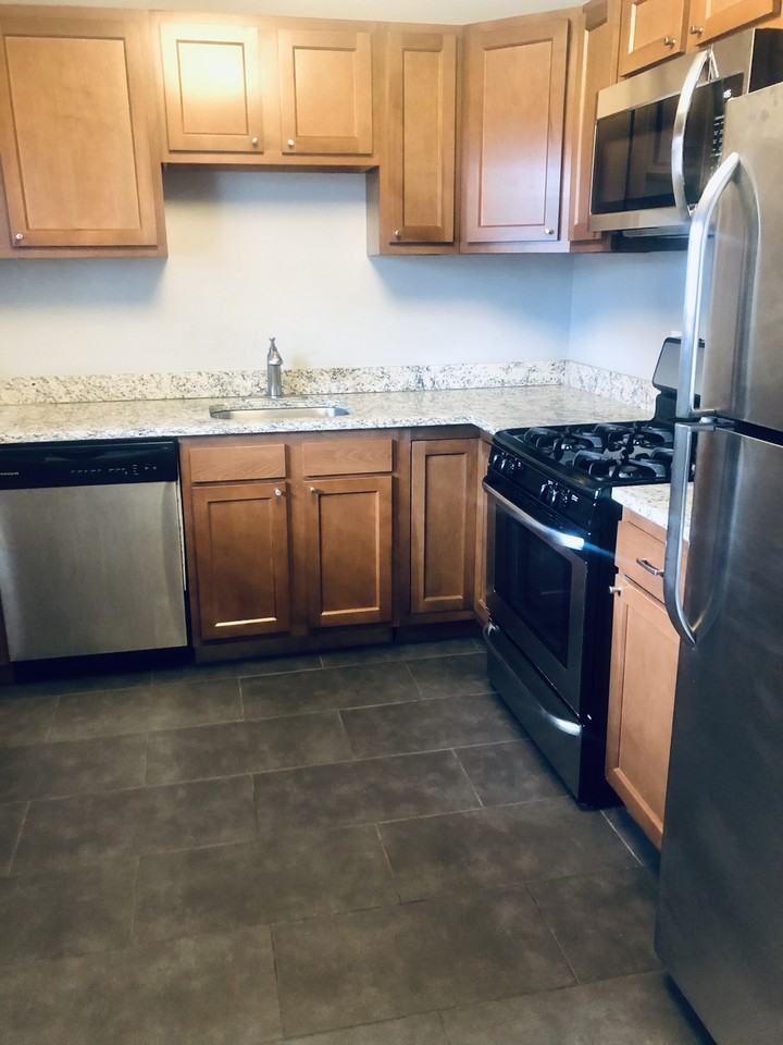 521 Terry St #7 - Photo 4 of 10