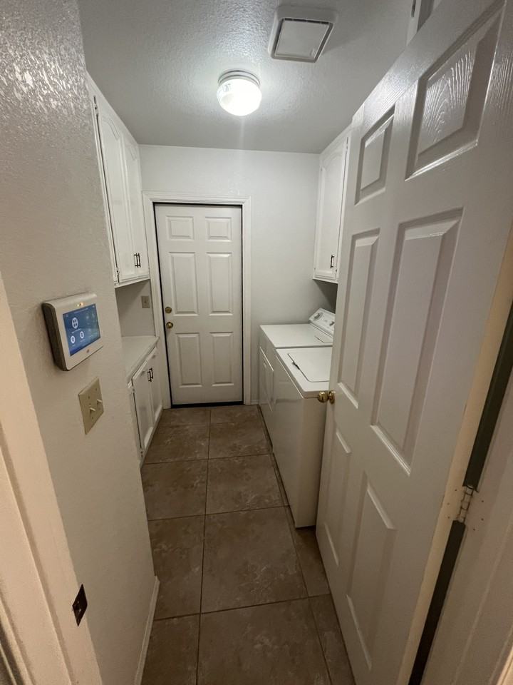 4940 W Grove Ave #NA - Photo 5 of 6