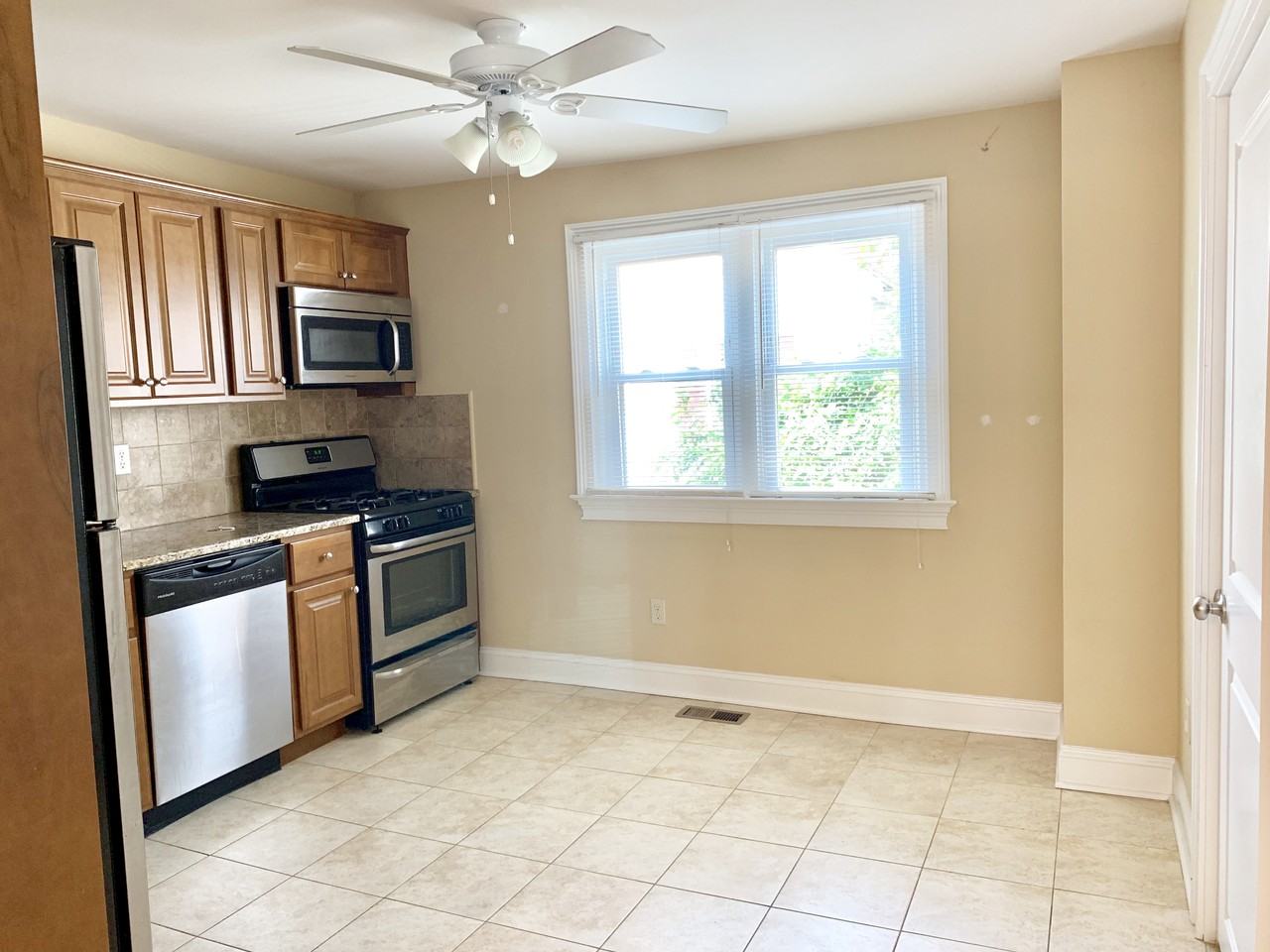 35 Lathrop Ave #3 - Photo 5 of 6