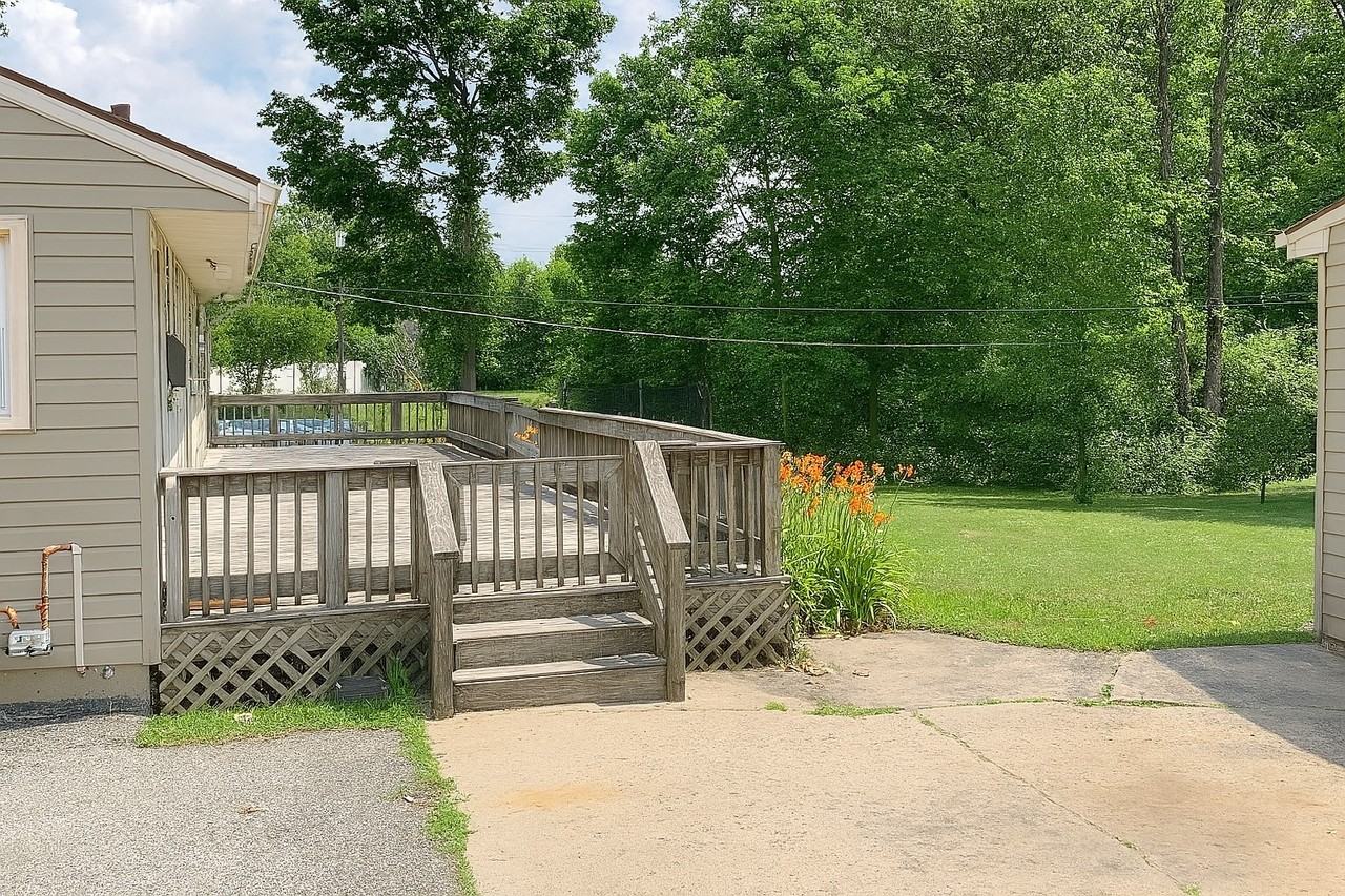 511 W Buckingham Dr #NA - Photo 2 of 12