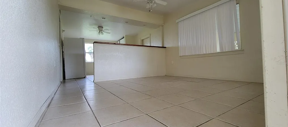 2483 Lakeshore Cir #2483 - Photo 5 of 12