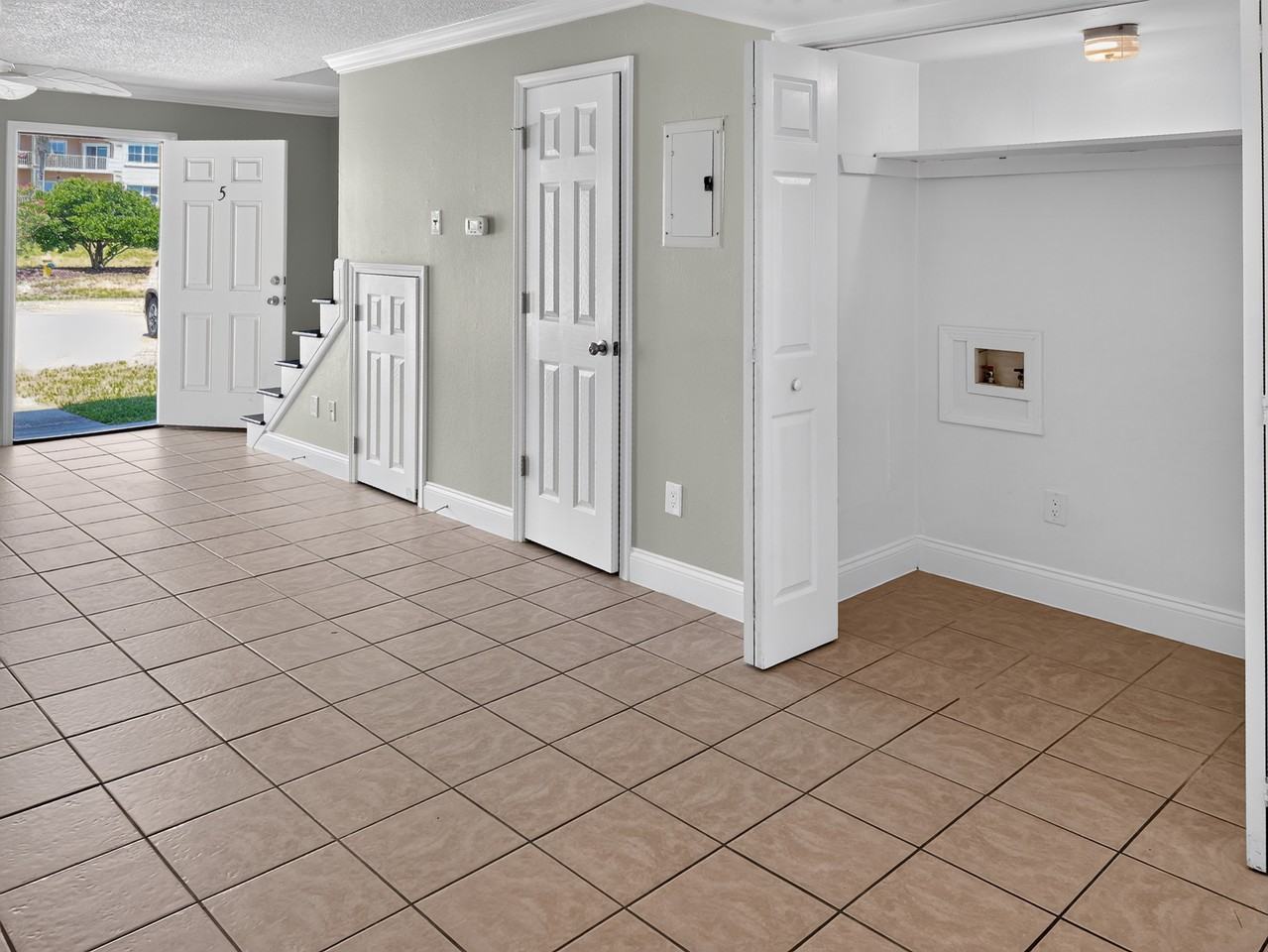 348 Tarpon Ave #5 - Photo 7 of 22