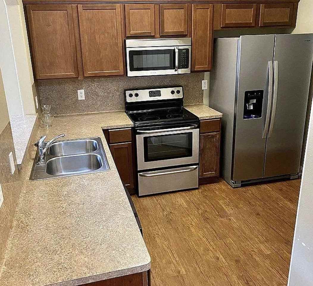 1100 Berry Rd #NA - Photo 5 of 14