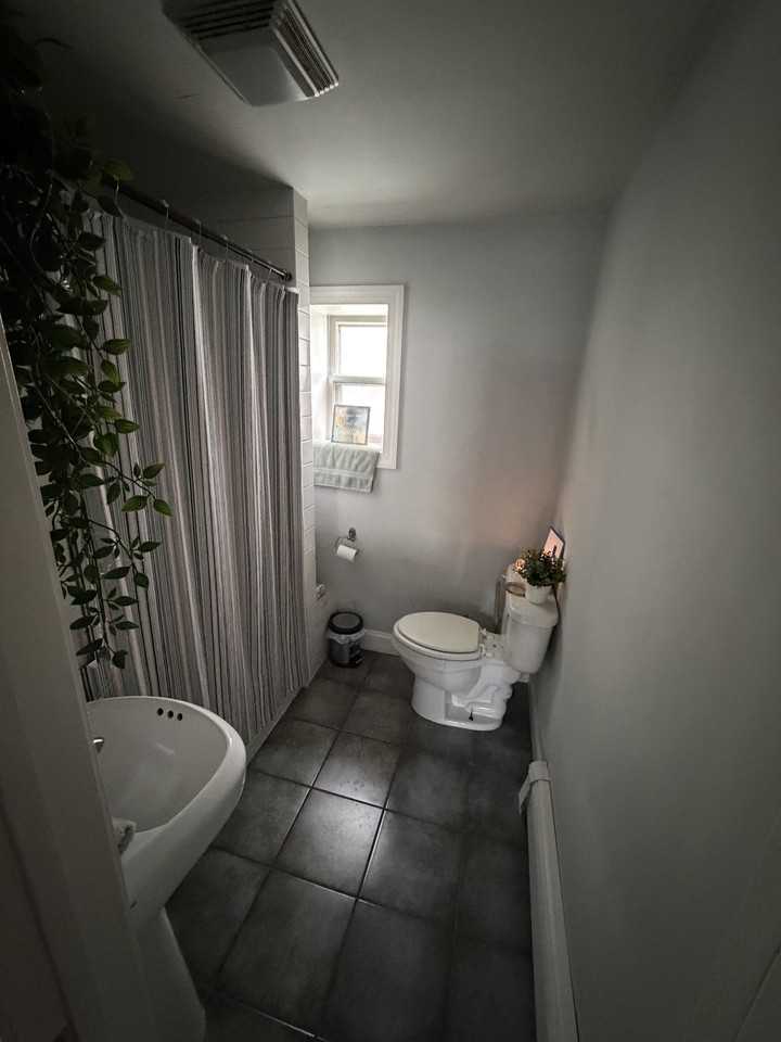 724 Ringwood Ave #1BOTTOM - Photo 2 of 9