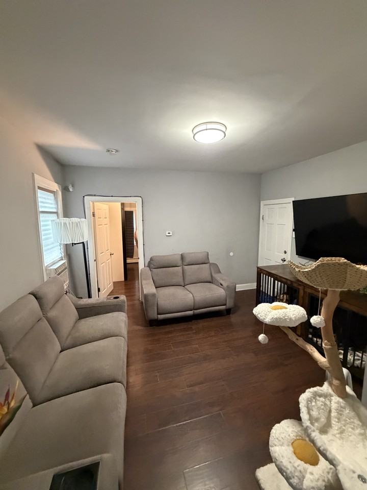724 Ringwood Ave #1BOTTOM - Photo 7 of 9