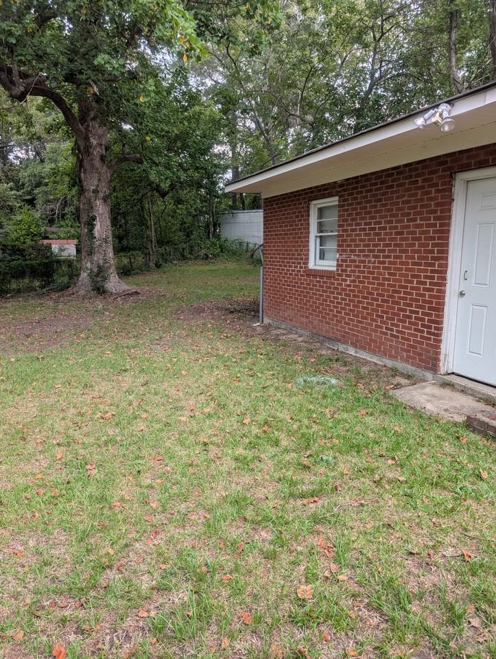 5216 Redwood Dr #NA - Photo 4 of 24