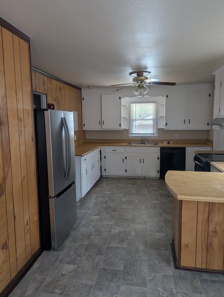 5216 Redwood Dr #NA - Photo 6 of 24