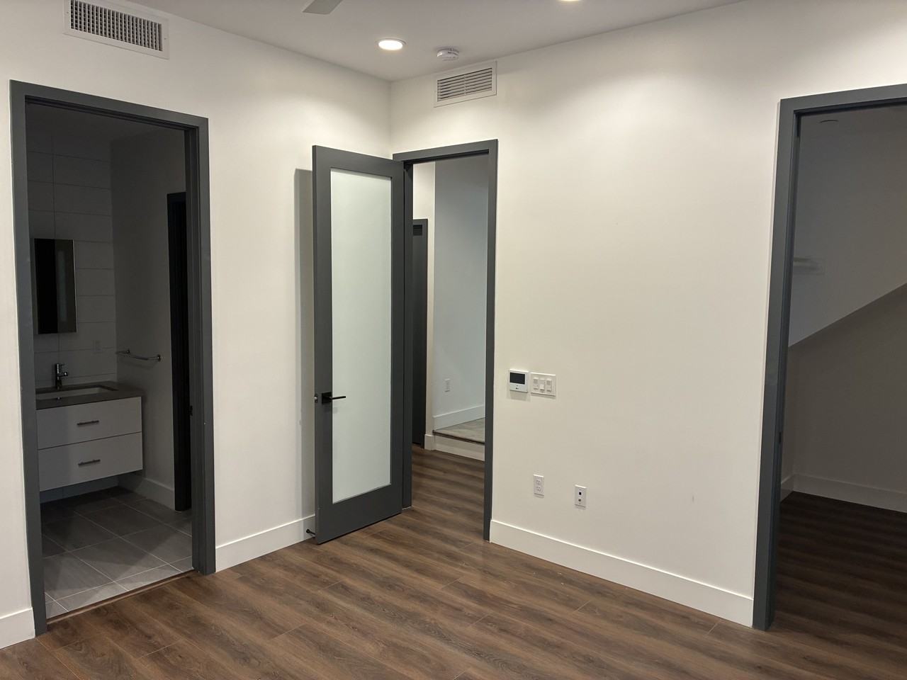 4079 1st Ave #4 - Photo 5 of 39