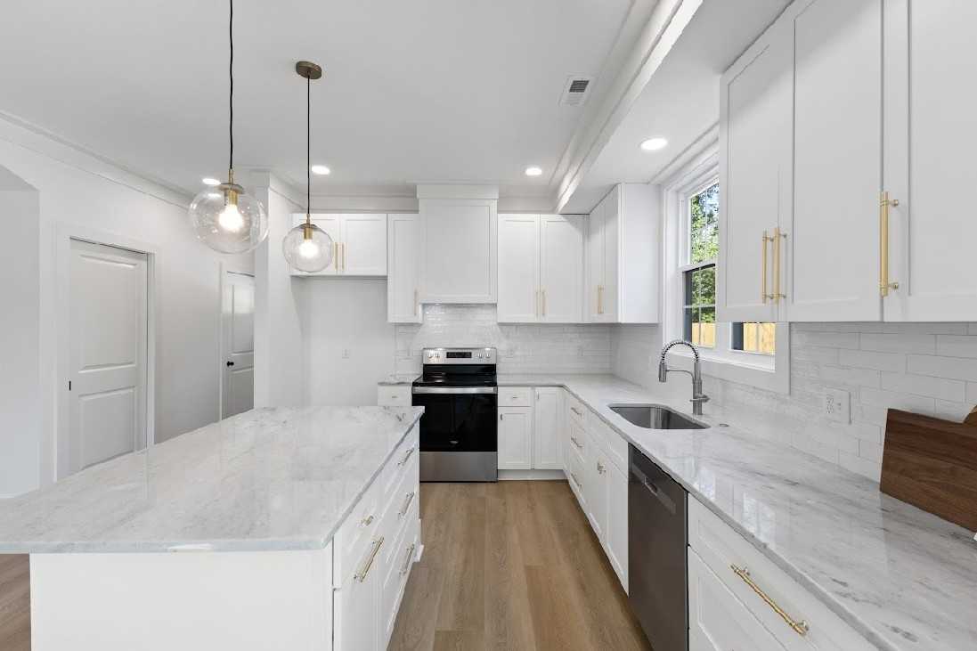 117 Victoria Dr #NA - Photo 3 of 30