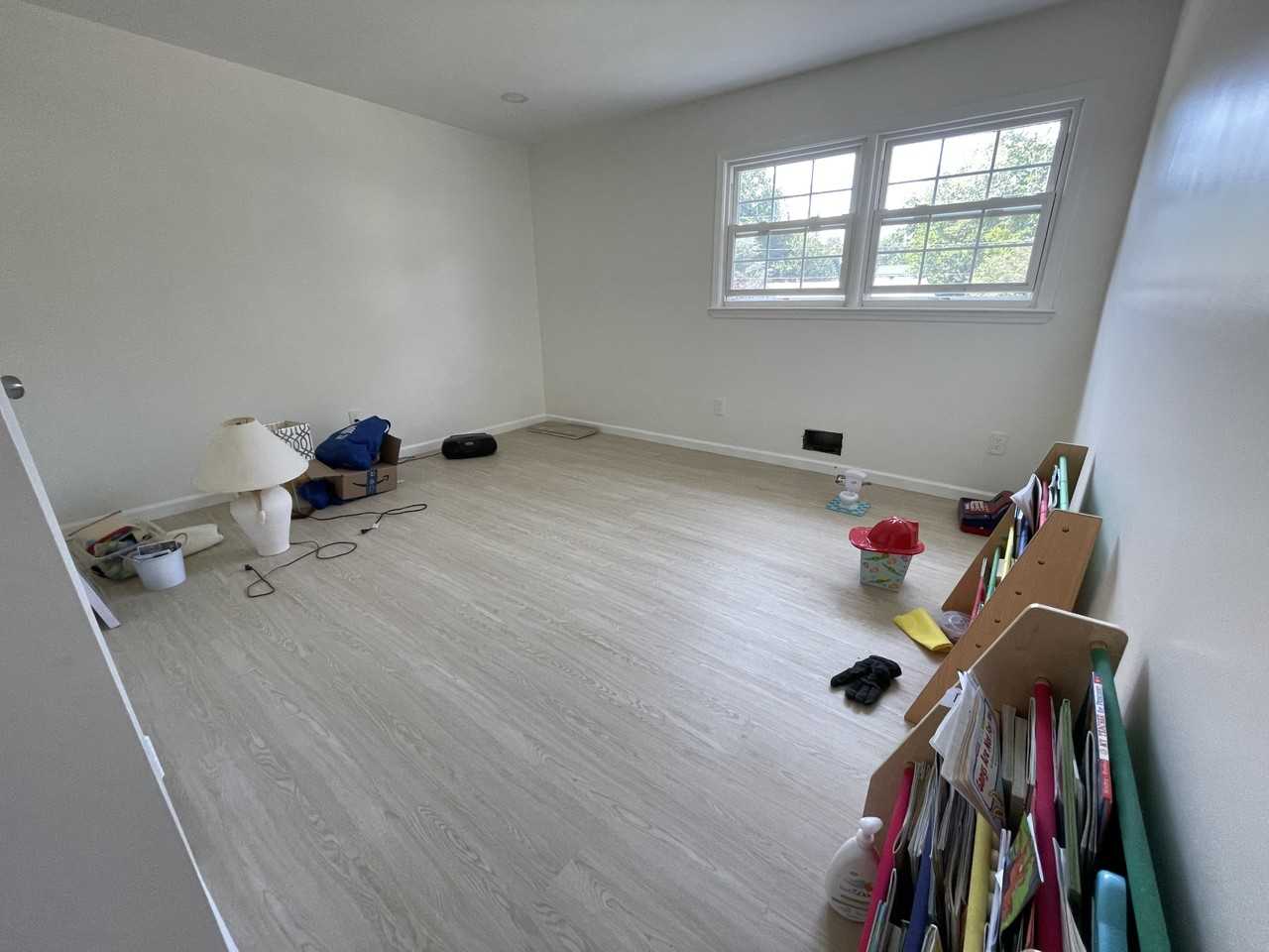 8 Deborah Dr #2 - Photo 2 of 4