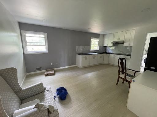 8 Deborah Dr #2 - Photo 4 of 4