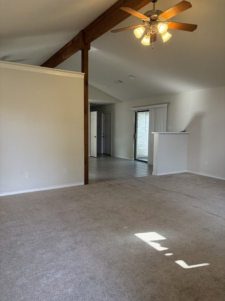 1816 Brothers Blvd #10 - Photo 4 of 29
