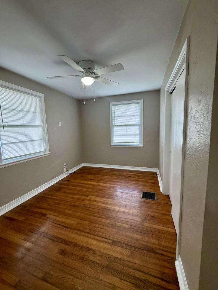 604 N Moore St #NA - Photo 4 of 16