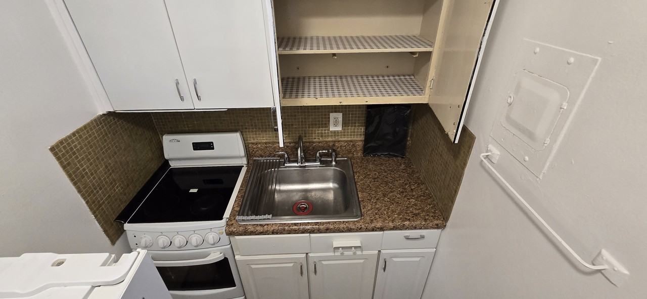 1830 Jackson Street #4 - Photo 4 of 100